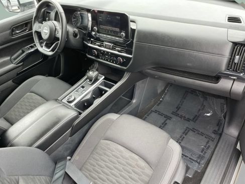 Used 2025 Nissan Pathfinder SV AWD/4WD image 22