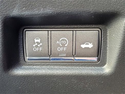 Used 2018 INFINITI Q60 2.0t w/ Moonroof Package image 11