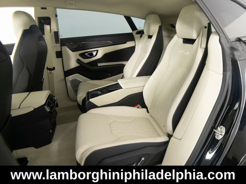 Used 2023 Lamborghini Urus S AWD/4WD image 44