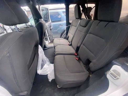 Used 2018 Jeep Wrangler Unlimited Sport S AWD/4WD image 7