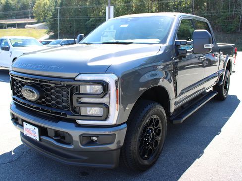 New 2026 Ford F250 XLT w/ XLT Premium Package image 7