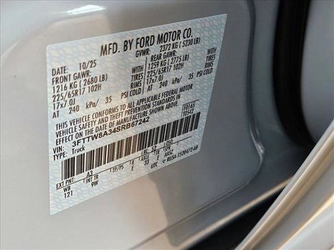 New 2025 Ford Maverick XL image 18