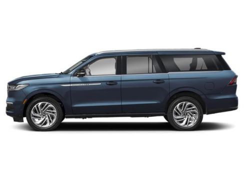 New 2026 Lincoln Navigator L Reserve AWD/4WD image 2