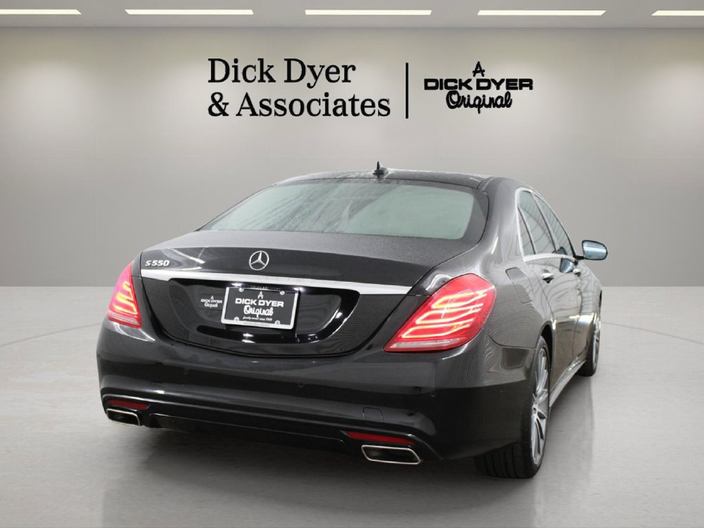 Used 2017 Mercedes-Benz S 550 Sedan image 11