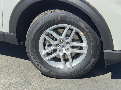 New 2026 Ford Explorer Active image 9