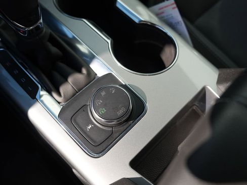 Used 2023 Chevrolet Blazer LT image 36