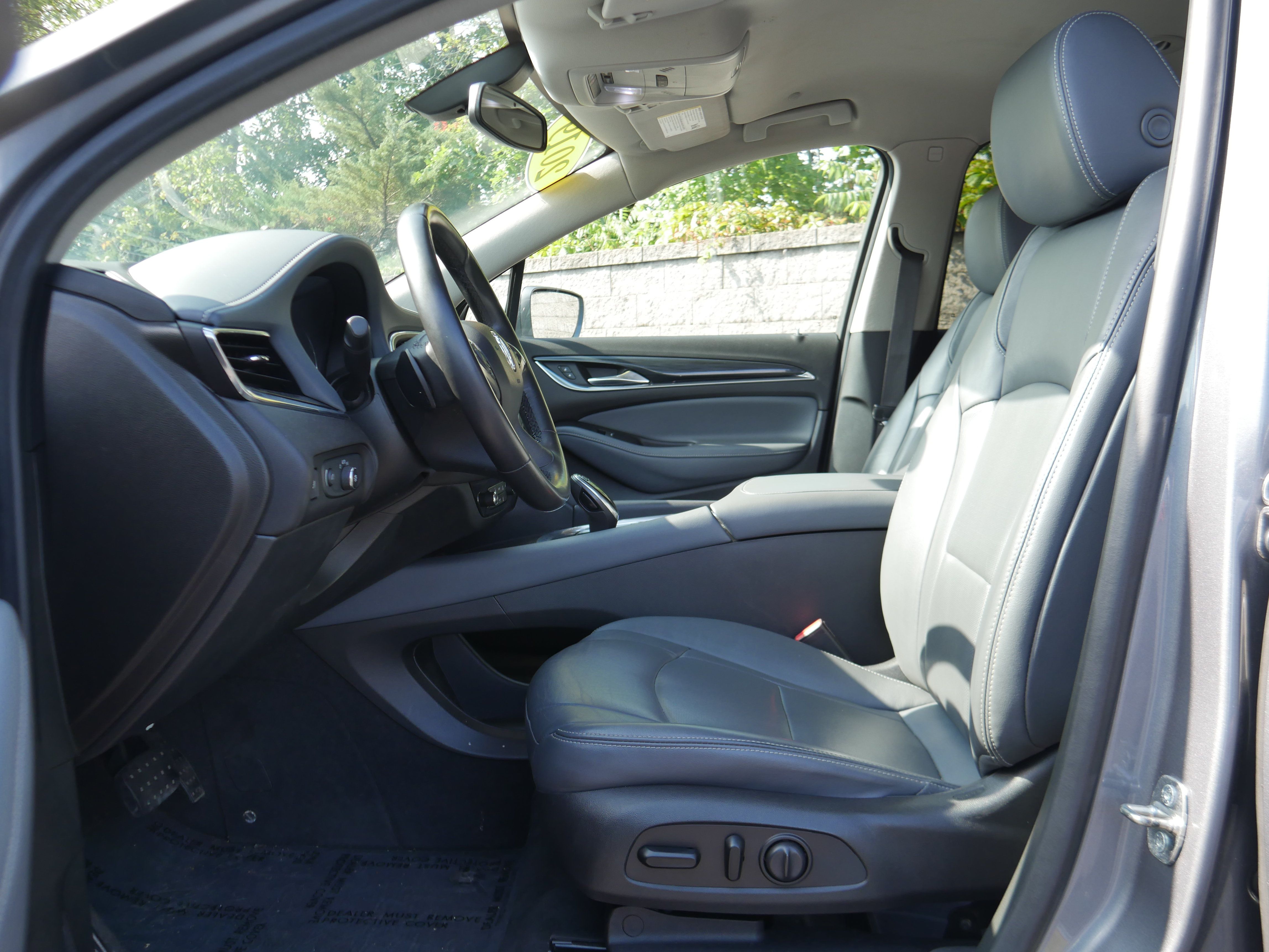 Used 2019 Buick Enclave Essence AWD/4WD image 14