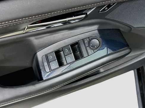Used 2024 MAZDA MAZDA3 s FWD image 15