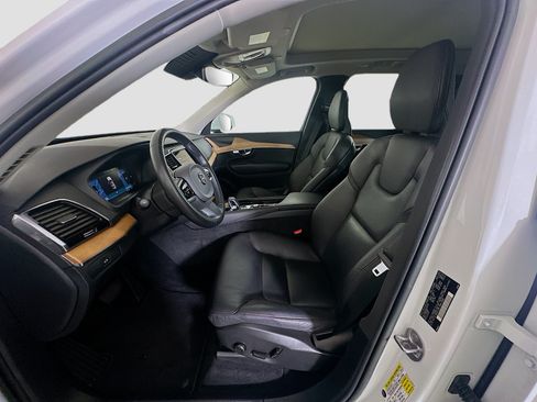 Used 2023 Volvo XC90 B6 Plus AWD/4WD image 13