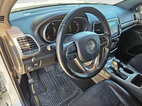 Used 2021 Jeep Grand Cherokee Laredo X RWD image 9