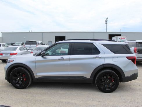 Used 2020 Ford Explorer ST w/ ST Street Pack AWD/4WD image 3