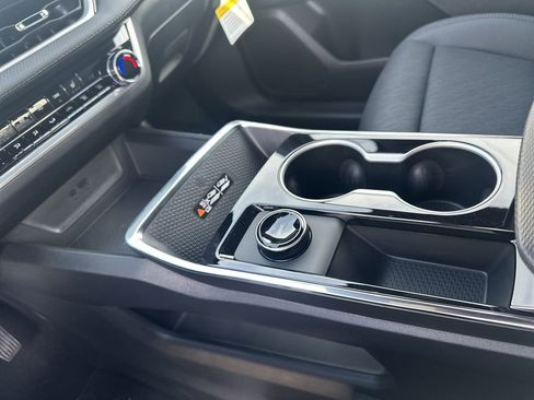 New 2026 Chevrolet Equinox LT image 11