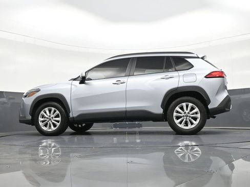 Used 2023 Toyota Corolla Cross LE image 24