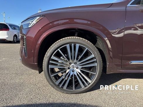 Used 2026 Volvo XC90 B6 Ultra w/ Lounge Package image 9