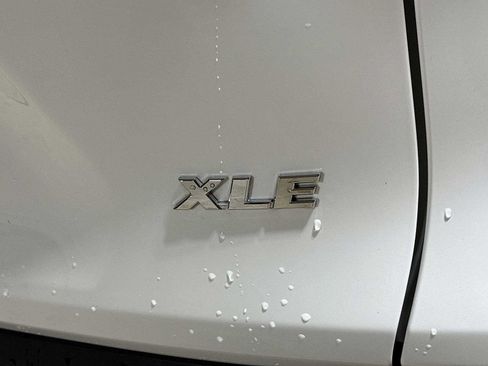 Used 2023 Toyota RAV4 XLE FWD image 27