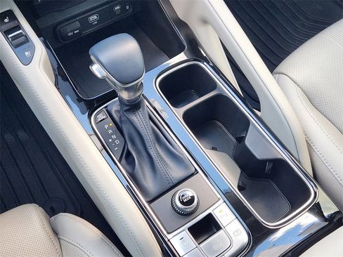 Certified 2023 Kia Telluride SX image 19