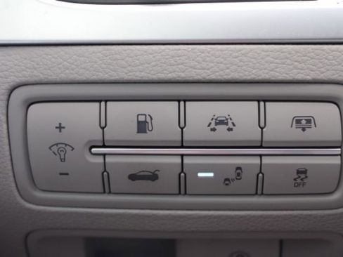 Used 2018 Genesis G80 3.8 w/ Option Group 02 image 25