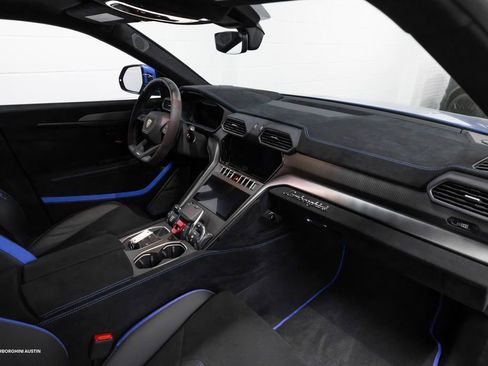 Used 2024 Lamborghini Urus Performante AWD/4WD image 43