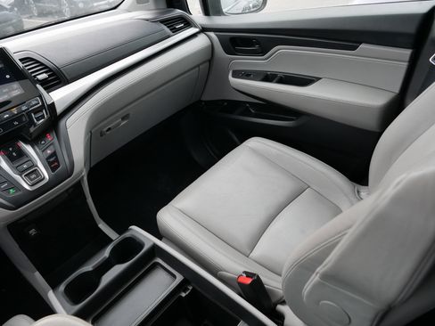 Used 2018 Honda Odyssey EX-L image 11