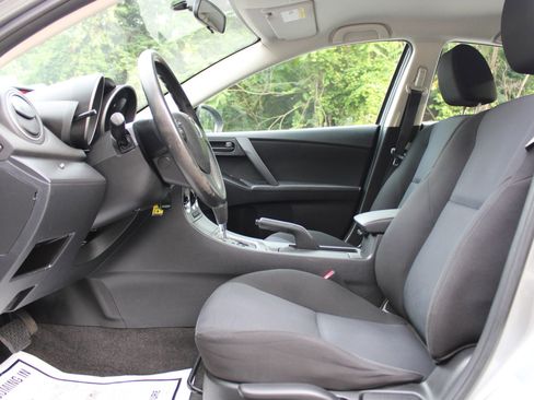 Used 2010 MAZDA MAZDA3 i Sport image 20