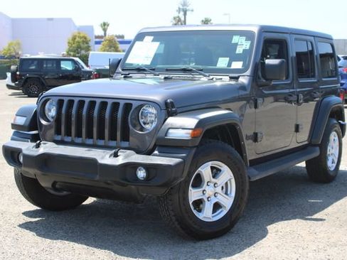 Used 2022 Jeep Wrangler Unlimited Sport AWD/4WD image 9