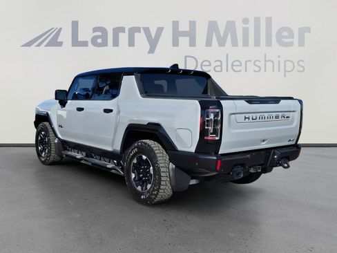 Used 2024 GMC Hummer EV 3X w/ Extreme Off-Road Package image 3