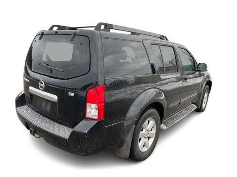 Used 2008 Nissan Pathfinder SE w/ Premium Pkg image 5