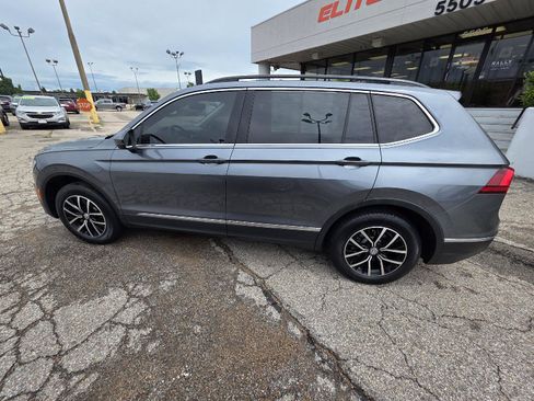 Used 2021 Volkswagen Tiguan SE FWD image 8