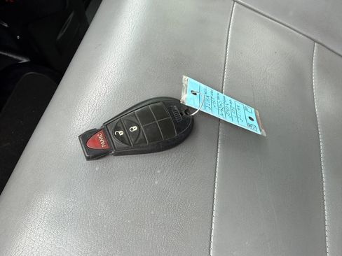 Used 2017 Dodge Grand Caravan SE w/ Power Window Group FWD image 40