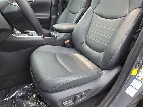Used 2022 Toyota RAV4 Limited AWD/4WD image 30