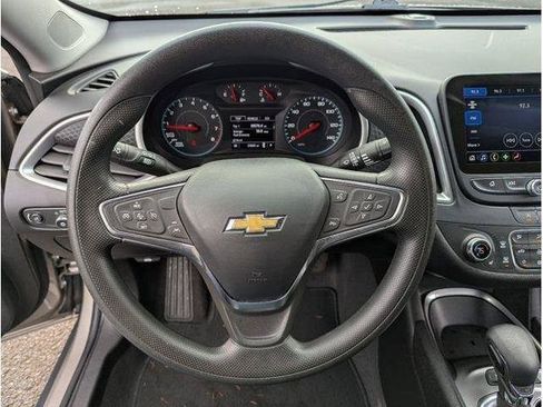 Used 2025 Chevrolet Malibu LT FWD image 52