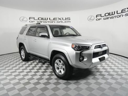 Used 2021 Toyota 4Runner SR5 Premium w/ Moonroof Package AWD/4WD image 3