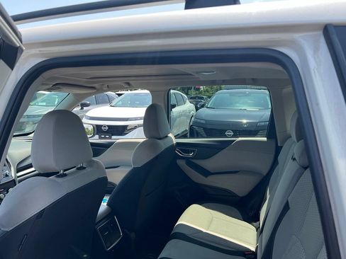 Used 2021 Subaru Forester Premium AWD/4WD image 18