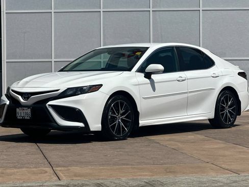 Certified 2024 Toyota Camry SE FWD image 10