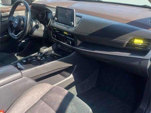 Used 2023 Nissan Rogue S FWD image 9
