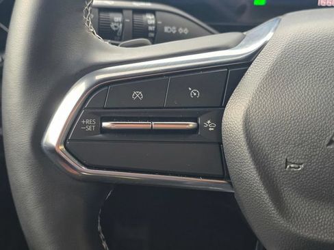 Used 2024 Chevrolet Blazer EV LT AWD/4WD image 31