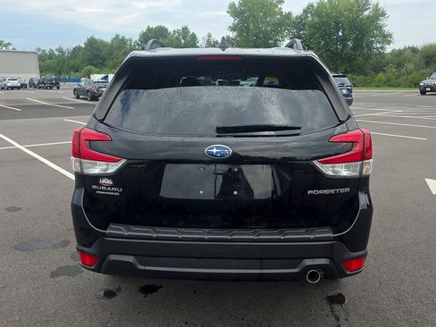 Used 2021 Subaru Forester Limited AWD/4WD image 5