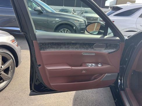 Certified 2023 Genesis G90 3.5T image 17