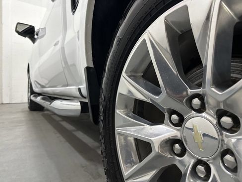 Used 2021 Chevrolet Silverado 1500 LTZ AWD/4WD image 19