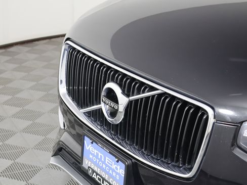 Used 2018 Volvo XC90 T6 Momentum w/ Convenience Package image 11
