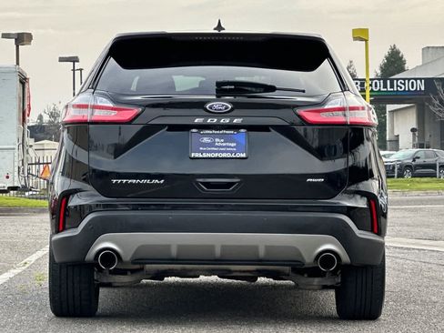Certified 2024 Ford Edge Titanium image 8