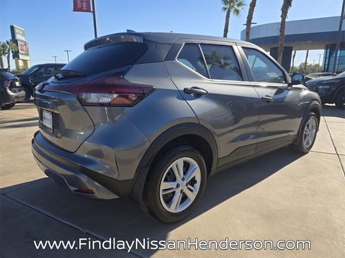 New 2025 Nissan Kicks Play S image 4