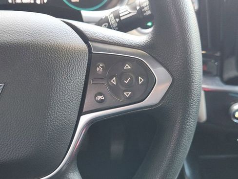 Used 2022 Chevrolet Traverse LS image 24