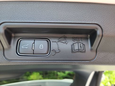 Used 2023 Ford Explorer ST w/ Equipment Group 401A AWD/4WD image 14