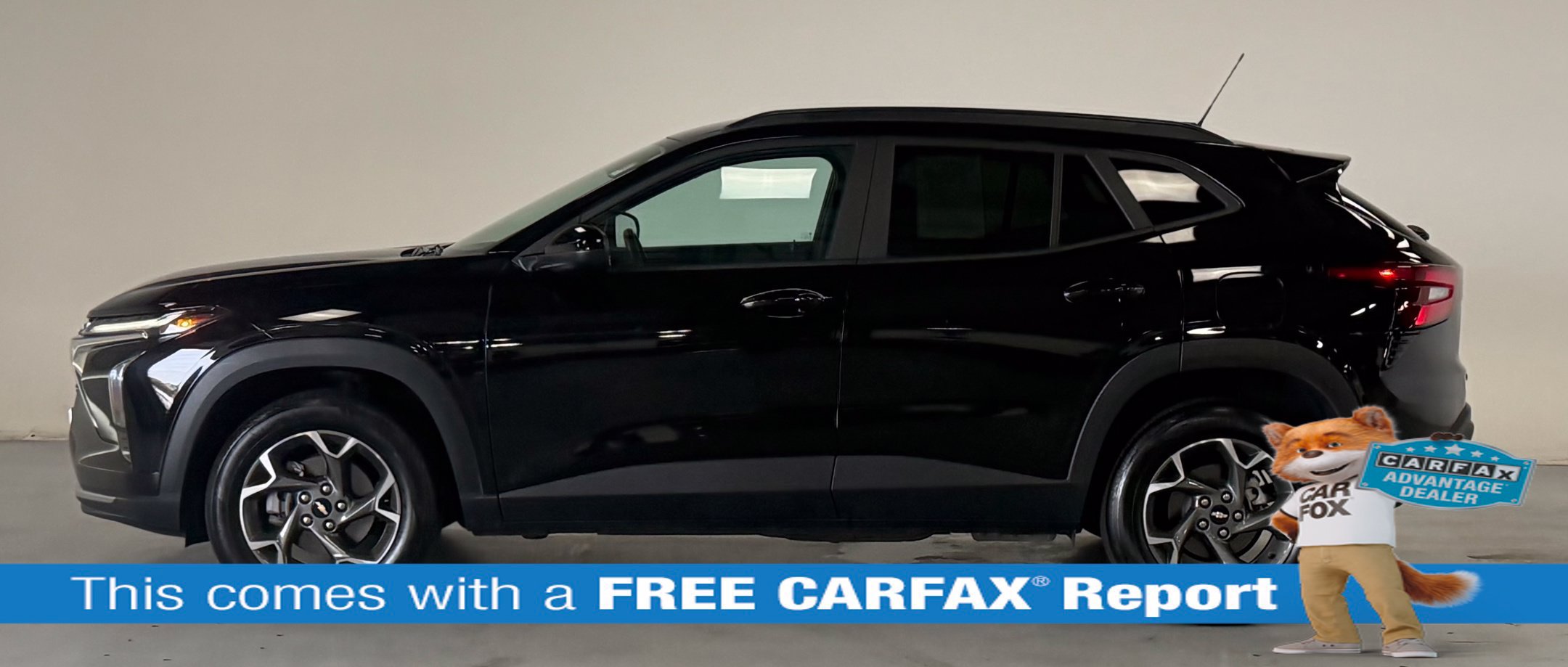 Used 2025 Chevrolet Trax LT w/ Driver Confidence Package FWD image 2