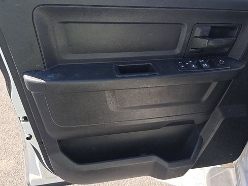 Used 2016 RAM 1500 Express AWD/4WD image 9