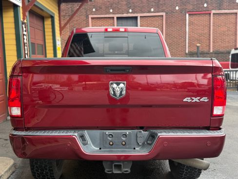 Used 2018 RAM 2500 Big Horn w/ Sport Appearance Group image 4