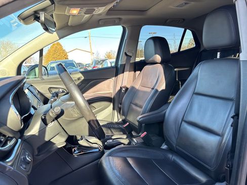 Used 2019 Buick Encore Essence image 14