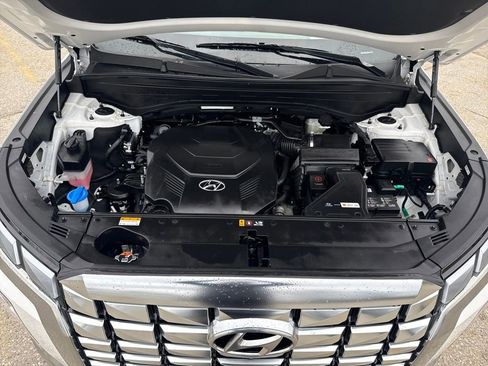 Used 2024 Hyundai Palisade Calligraphy image 10