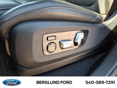 Used 2021 BMW X7 xDrive40i w/ Executive Package AWD/4WD image 19